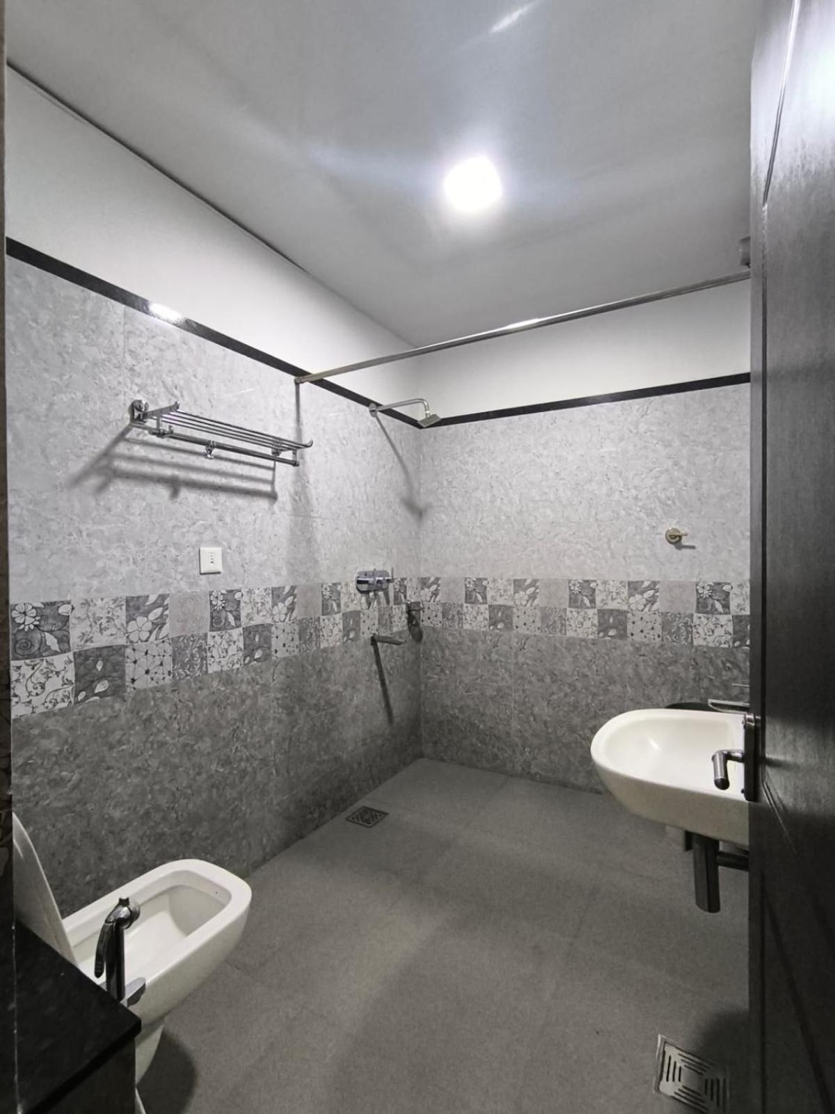 Hotel Pbs Grand Хоспет Екстериор снимка